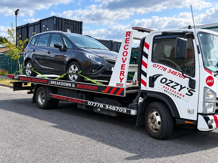 Customer vehicle on the Ozzy’s Breakdown Recovery Isuzu flatbed
